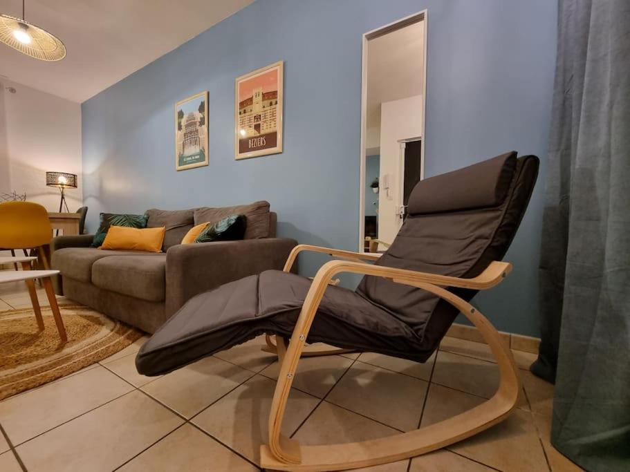 Agreable Appartement Avec 2 Places De Parking Dans Le Garage Beziers Exterior photo