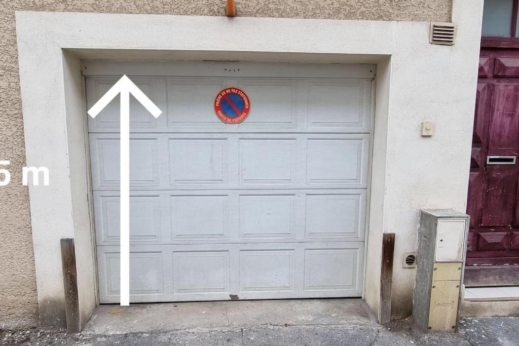 Agreable Appartement Avec 2 Places De Parking Dans Le Garage Beziers Exterior photo